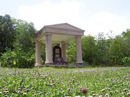 Peace Memorial c. Lanelli 2006